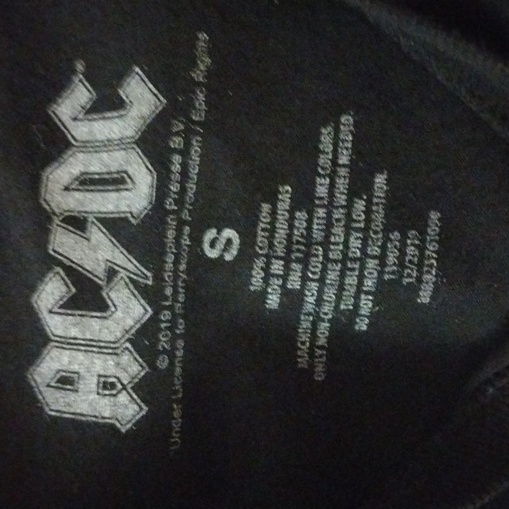AC/DC T-Shirt - Picture 3 of 3